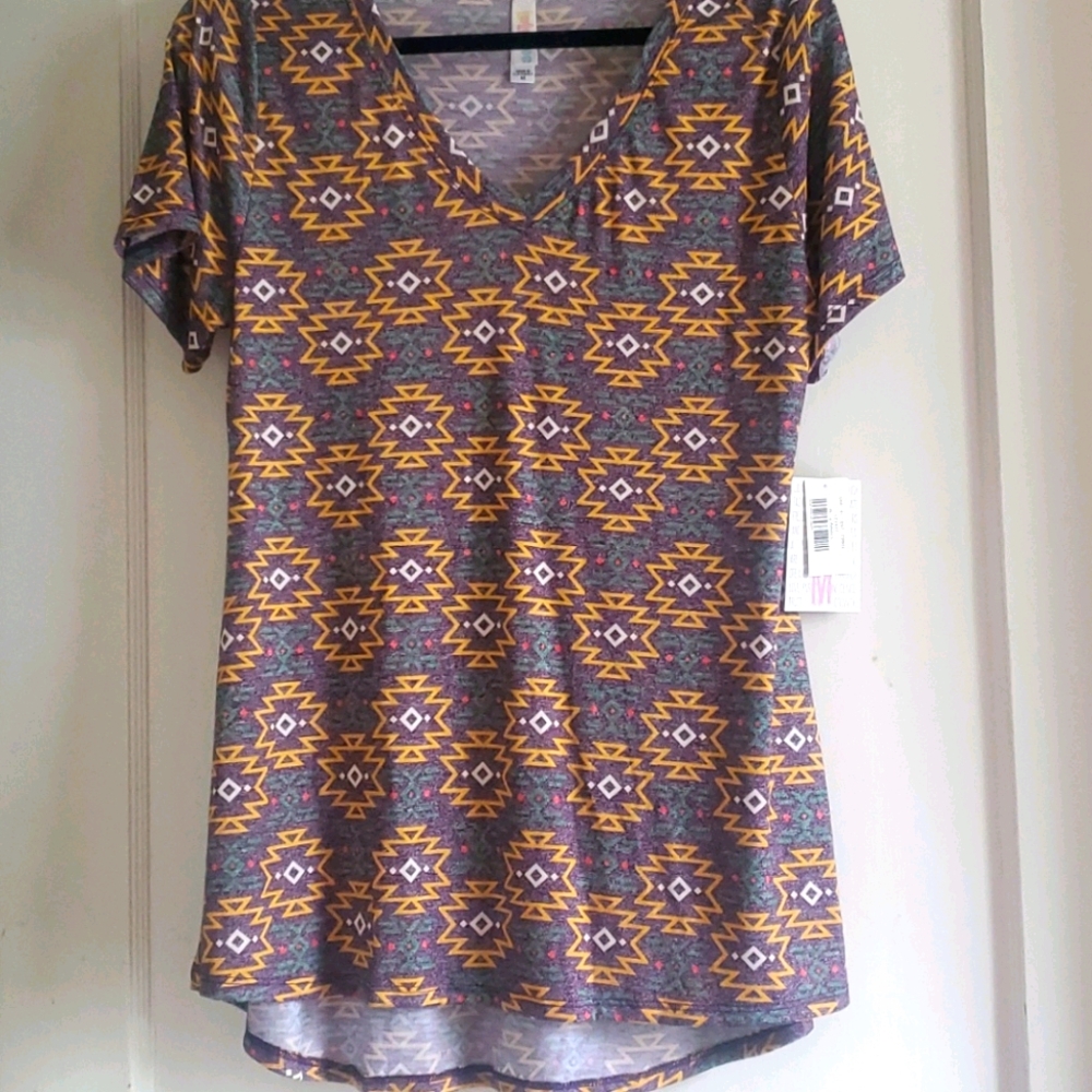 NWT Lularoe Christy tee